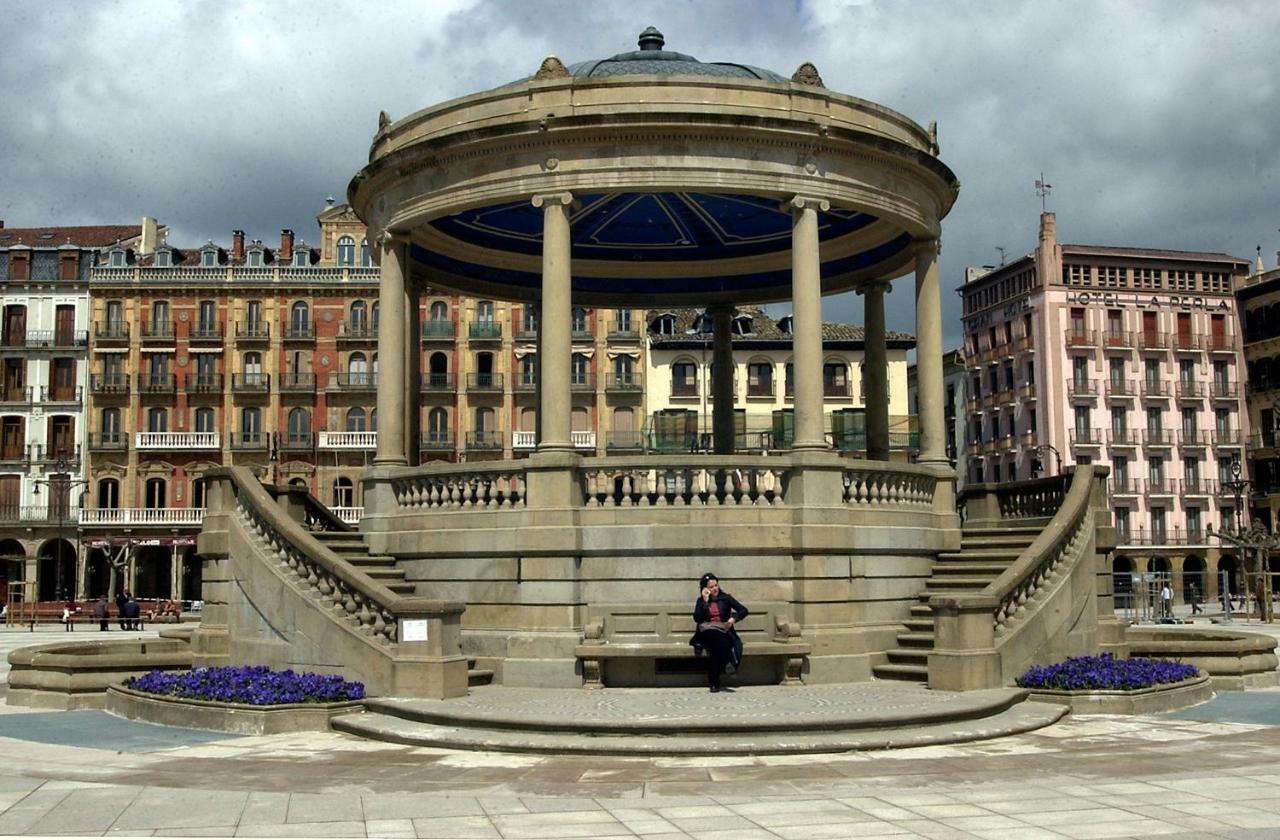 Trampantojo Apartamento En El Corazon De Pamplona 아파트 외부 사진